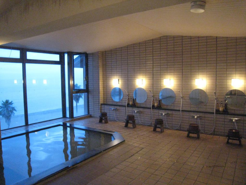Отель Utsumionsen Ichizu Aichi Экстерьер фото