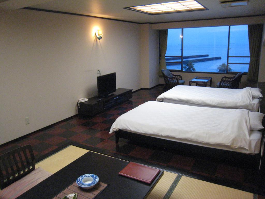 Отель Utsumionsen Ichizu Aichi Экстерьер фото