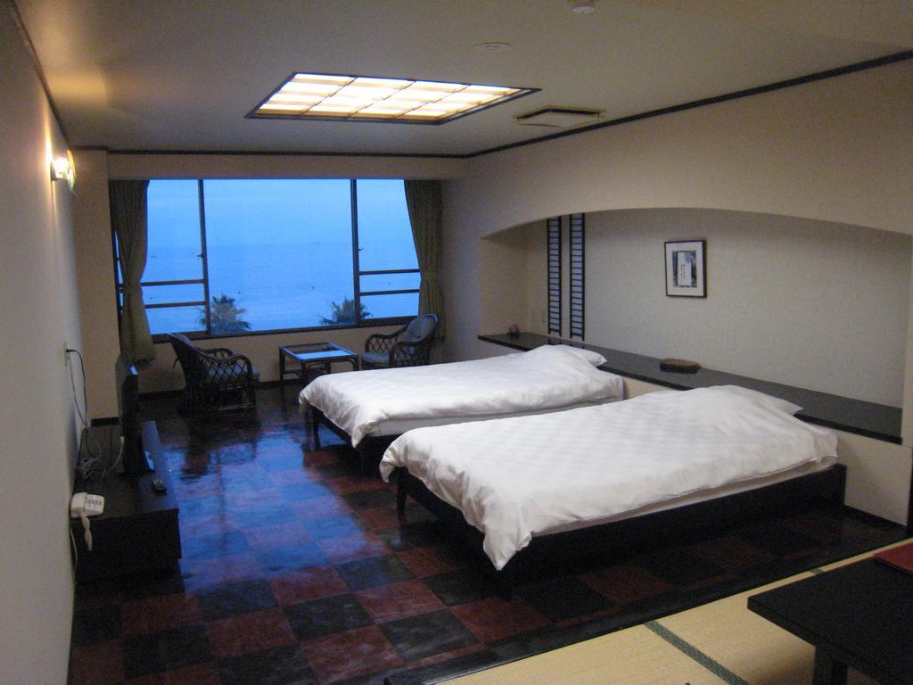 Отель Utsumionsen Ichizu Aichi Экстерьер фото