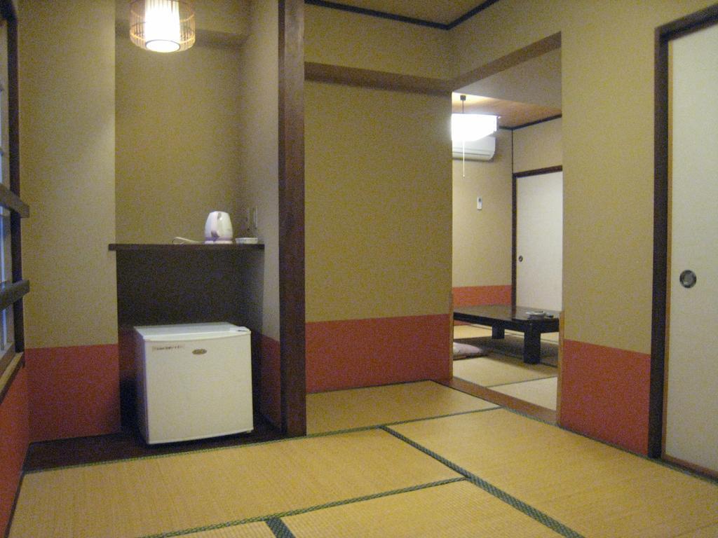 Отель Utsumionsen Ichizu Aichi Экстерьер фото