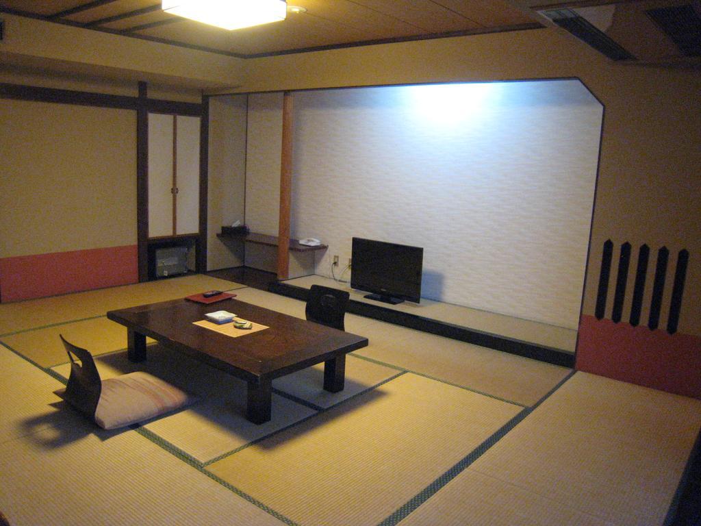 Отель Utsumionsen Ichizu Aichi Экстерьер фото
