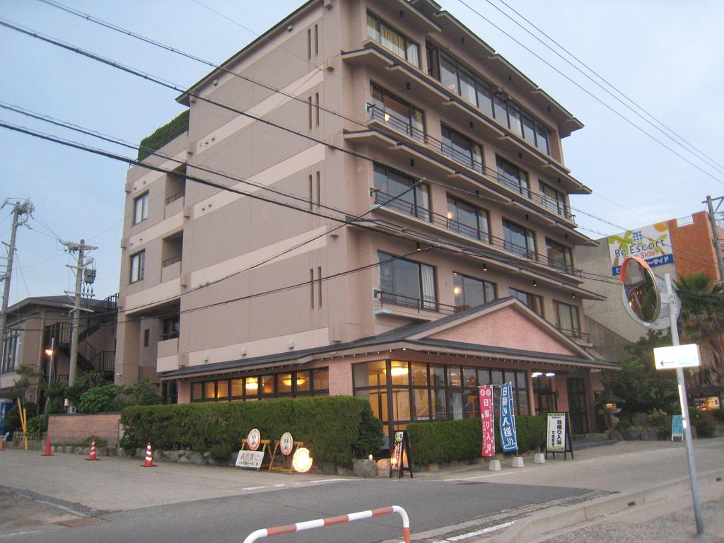 Отель Utsumionsen Ichizu Aichi Экстерьер фото