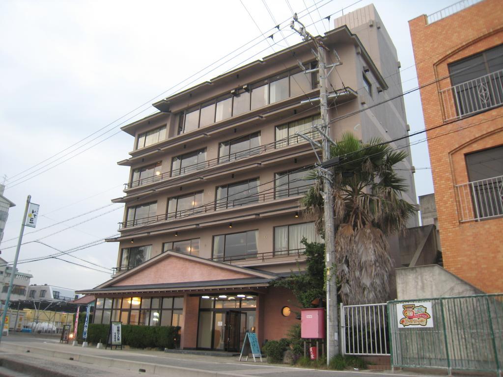 Отель Utsumionsen Ichizu Aichi Экстерьер фото